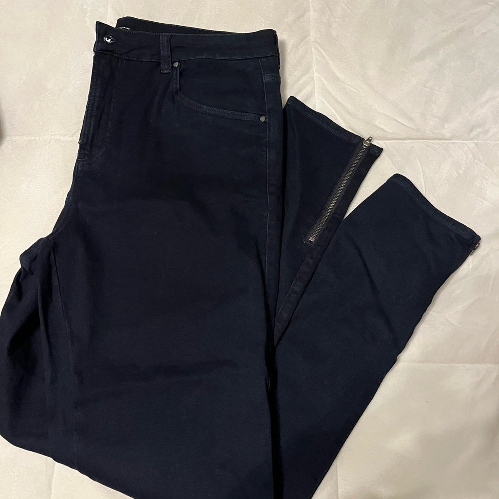 Universal Standard ankle zip jean